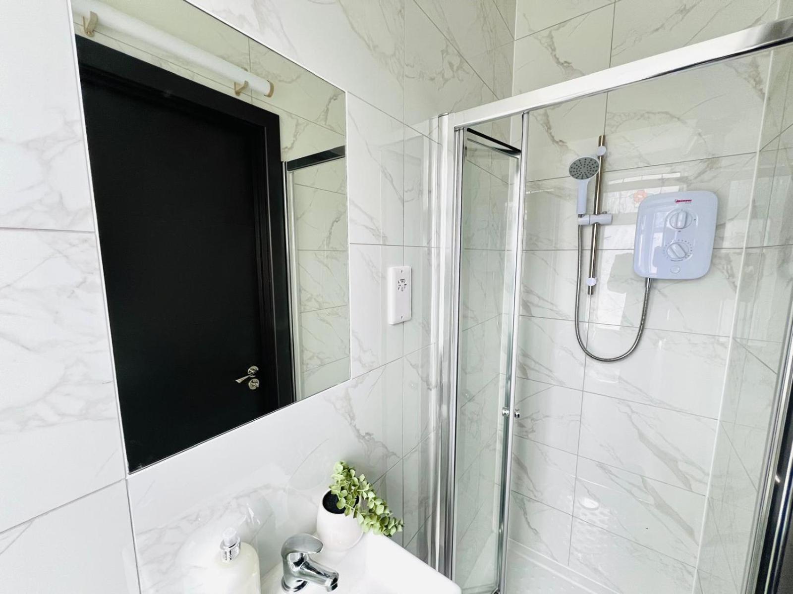 Apartamento Caledonian House - Vibrant Vibe *